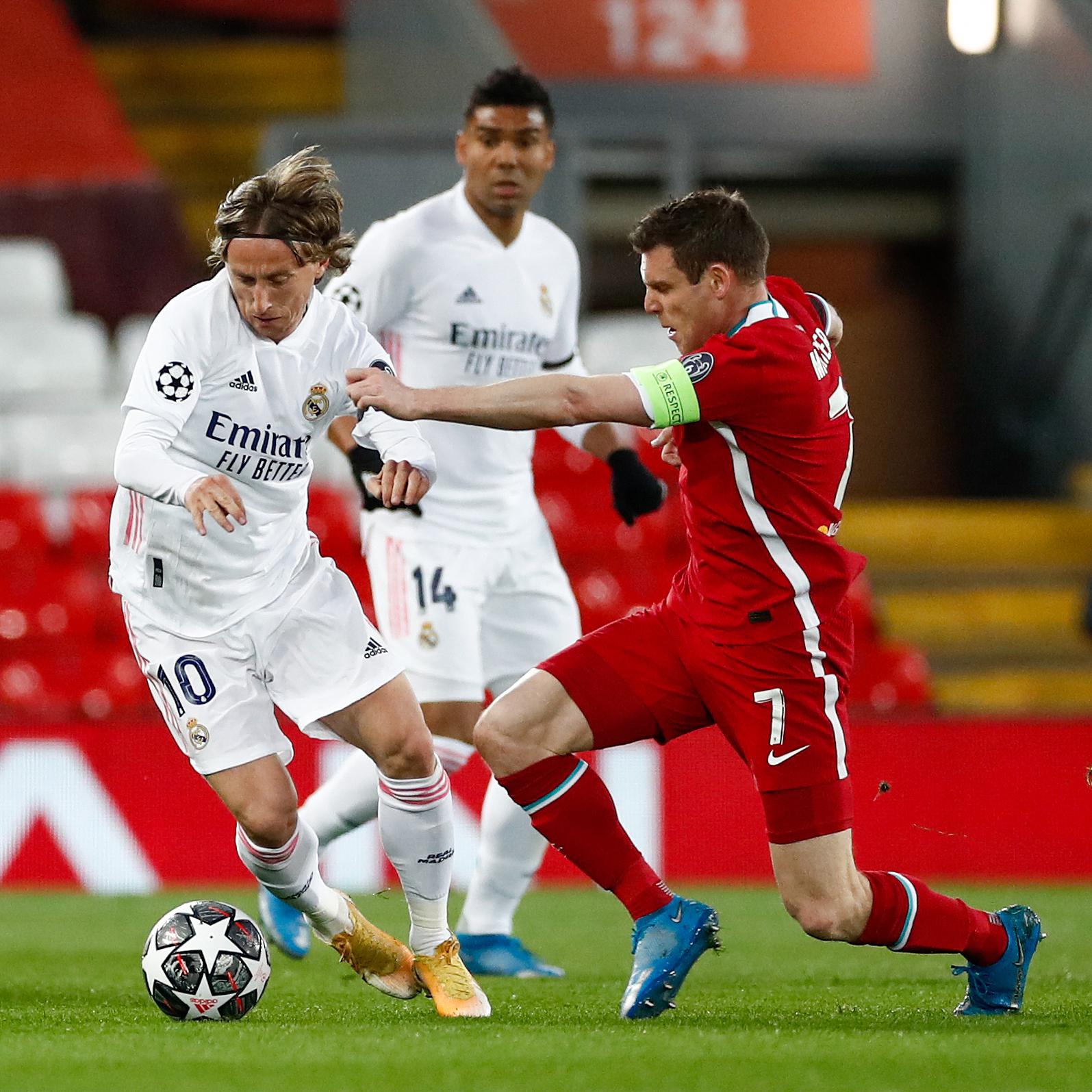 在另一边 在另一边