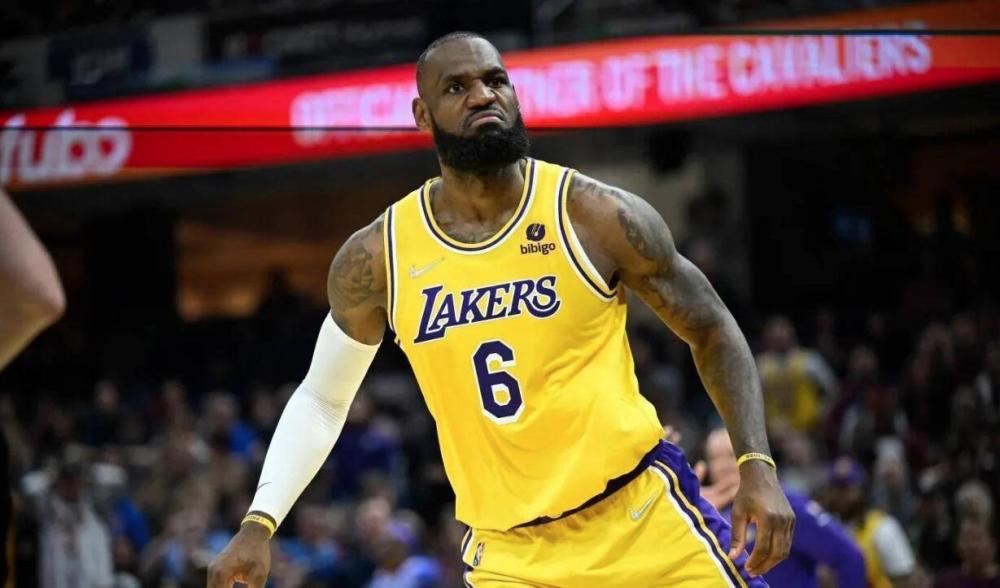 并顺势收下 并顺势收下