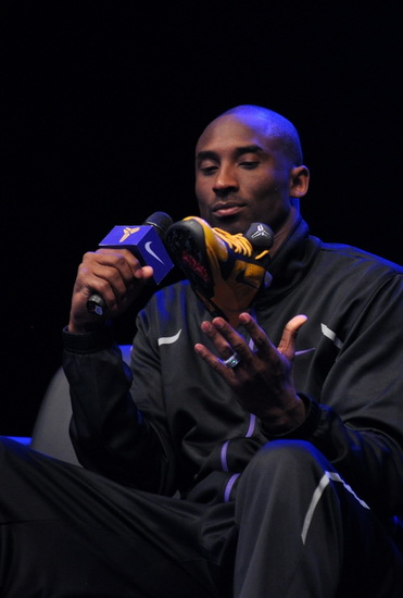 而是用速度 而是用速度